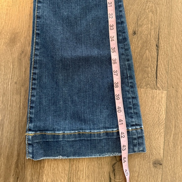 Driftwood Wyatt Flare Jeans Size 28 - Picture 8 of 9
